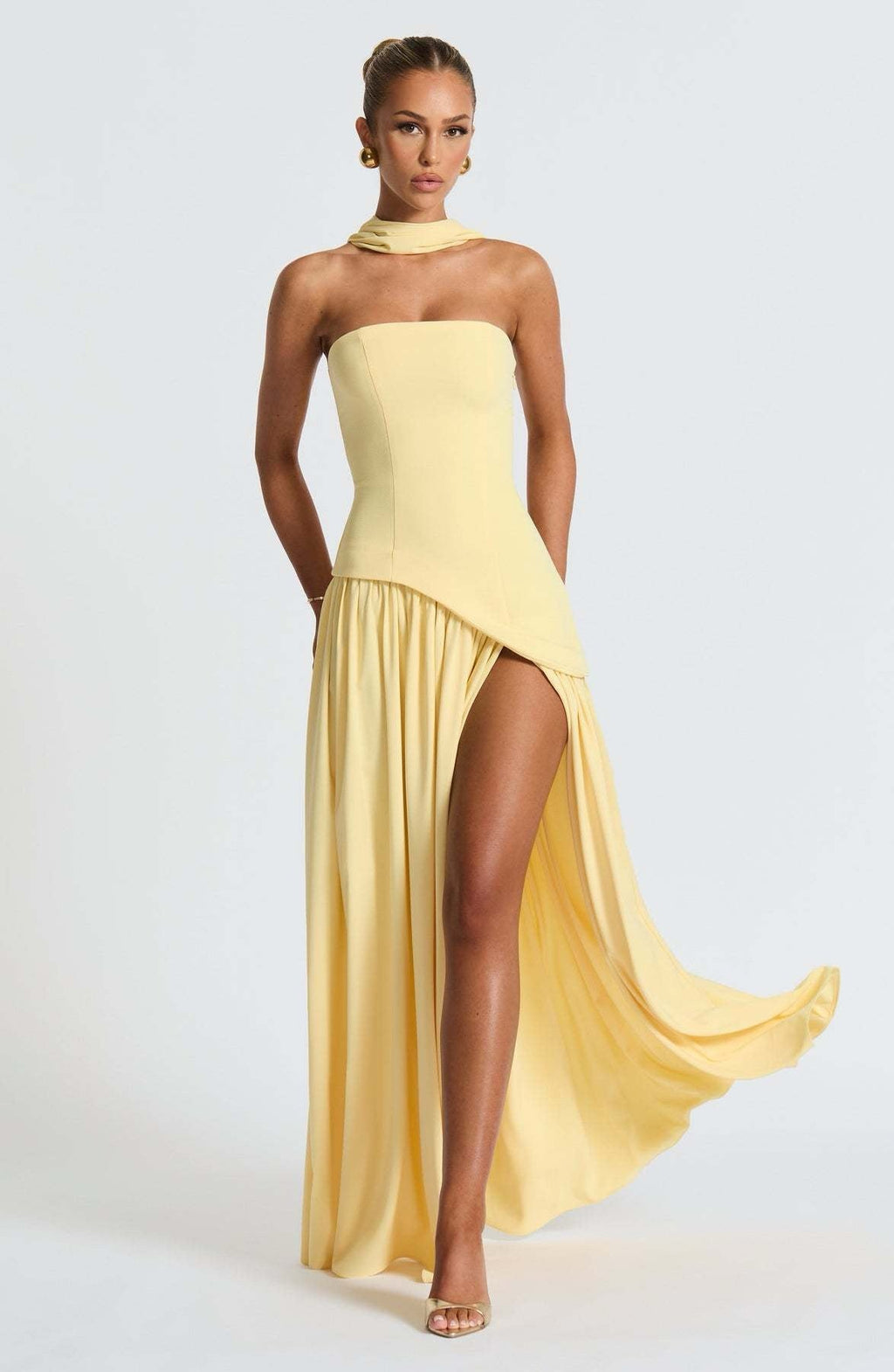 Iris – Elegantes Wickel-Maxikleid mit V-Ausschnitt – Seitenansicht