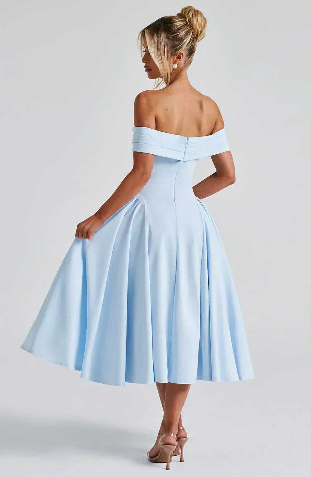 Nyx – Raffiniertes Wickel-Midikleid mit V-Ausschnitt – Ansicht 23