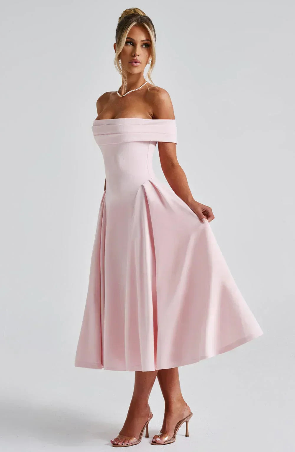 Nyx – Raffiniertes Wickel-Midikleid mit V-Ausschnitt – Ansicht 10