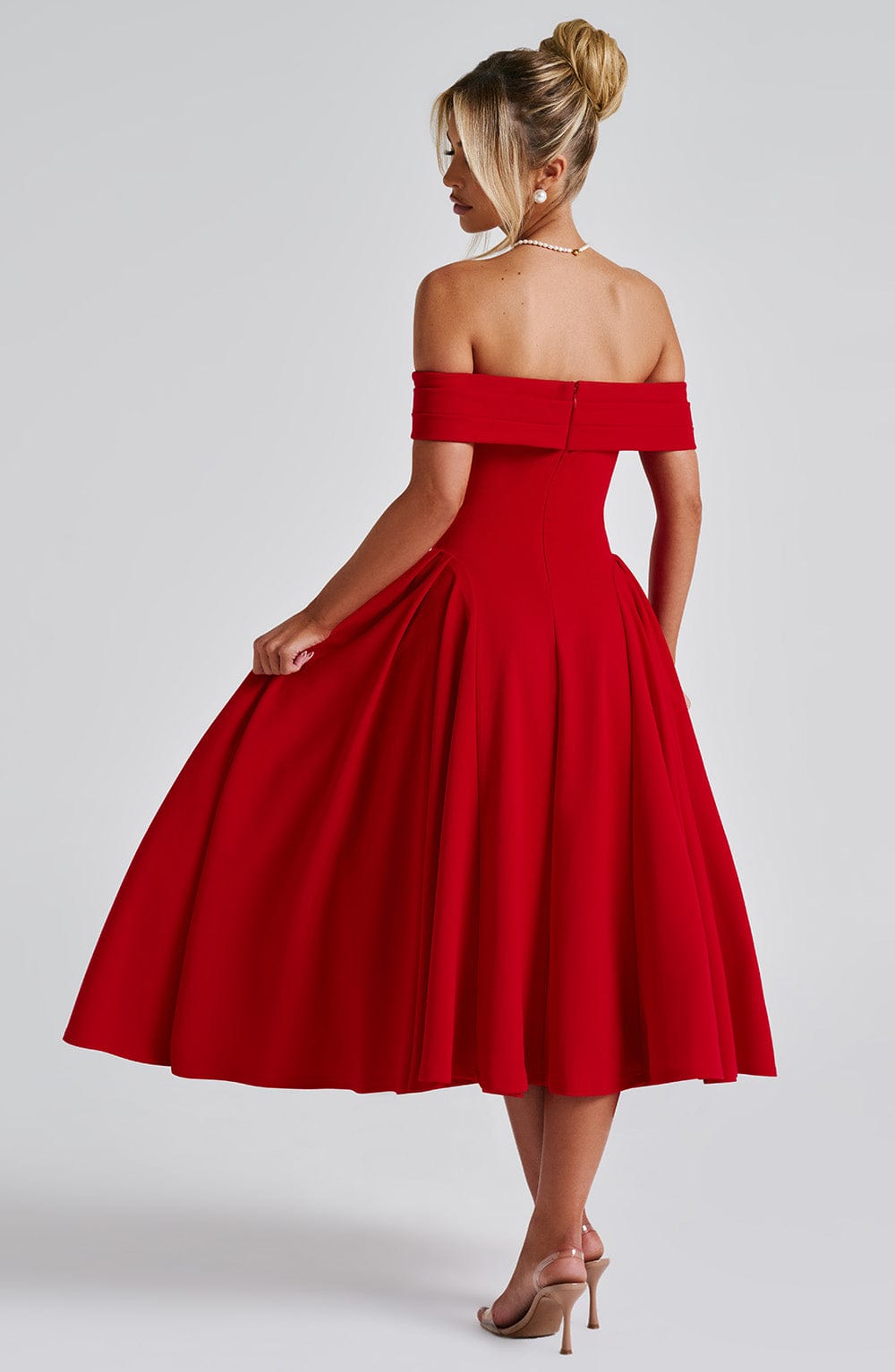 Nyx – Raffiniertes Wickel-Midikleid mit V-Ausschnitt – Ansicht 15