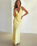 Solara – Satin-Maxikleid mit V-Ausschnitt – Vorderansicht